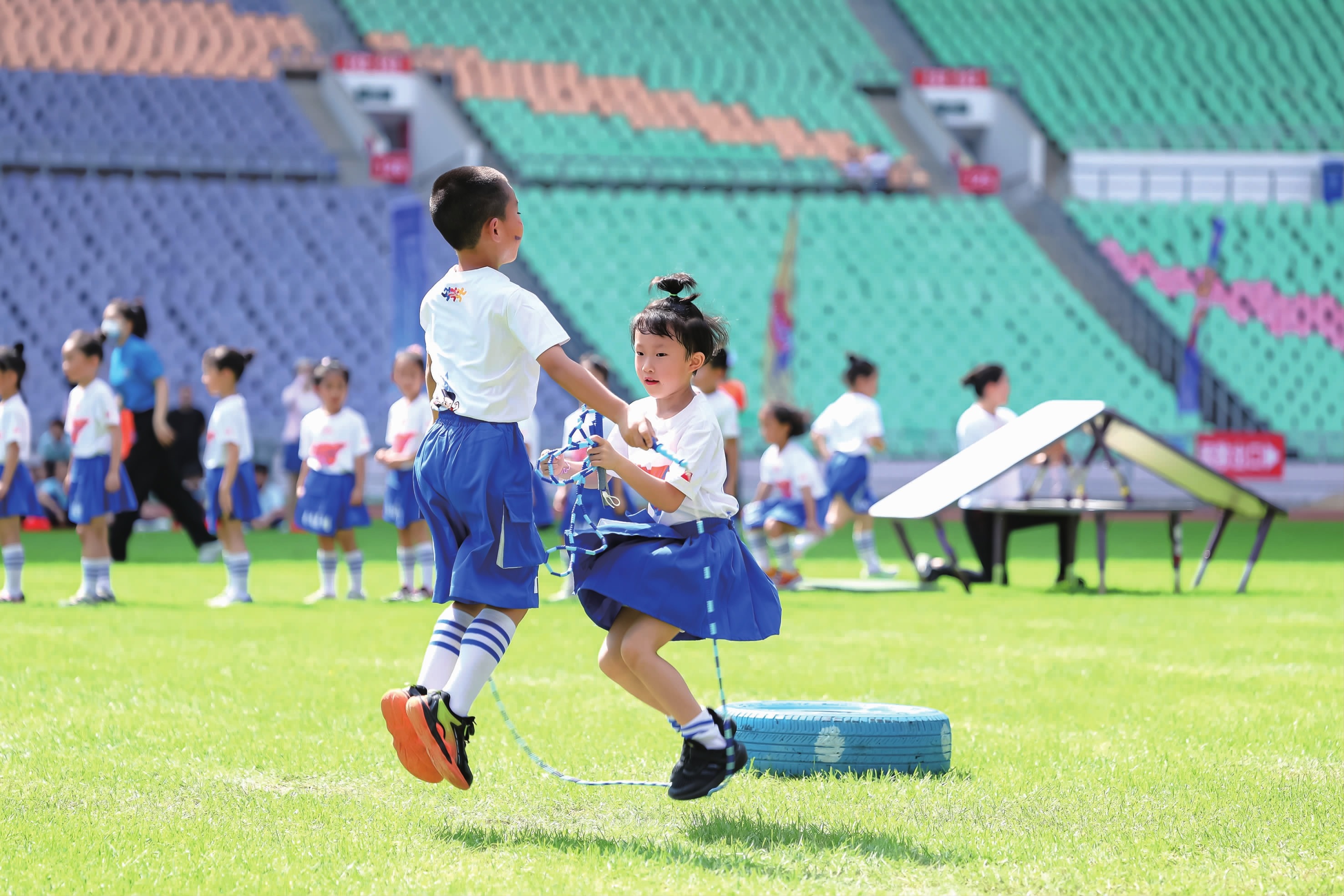 恭喜皇马！英格兰飞翼确定加盟球队，西班牙国脚今夏也有望来投