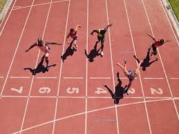 太罕见！库里6年来首次扣篮，勇士替补席瞬间沸腾