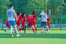 成都蓉城主帅徐正源获三年大合同，球队获亚冠资格，有望争夺双冠，球迷期待新赛季表现。